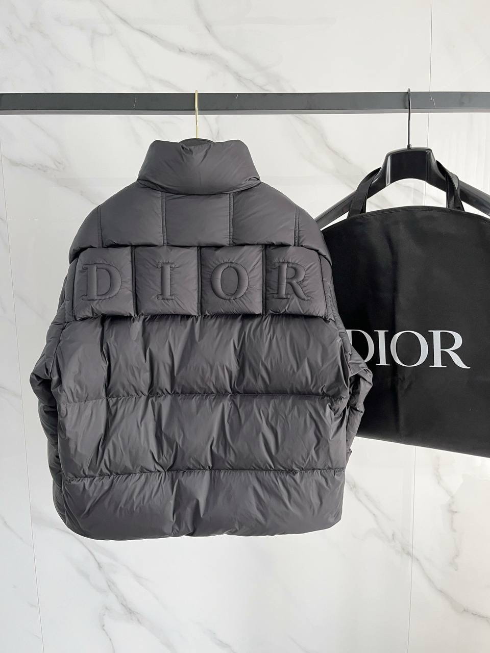 МУЖСКОЙ ПУХОВИК CHRISTIAN DIOR детальное фото