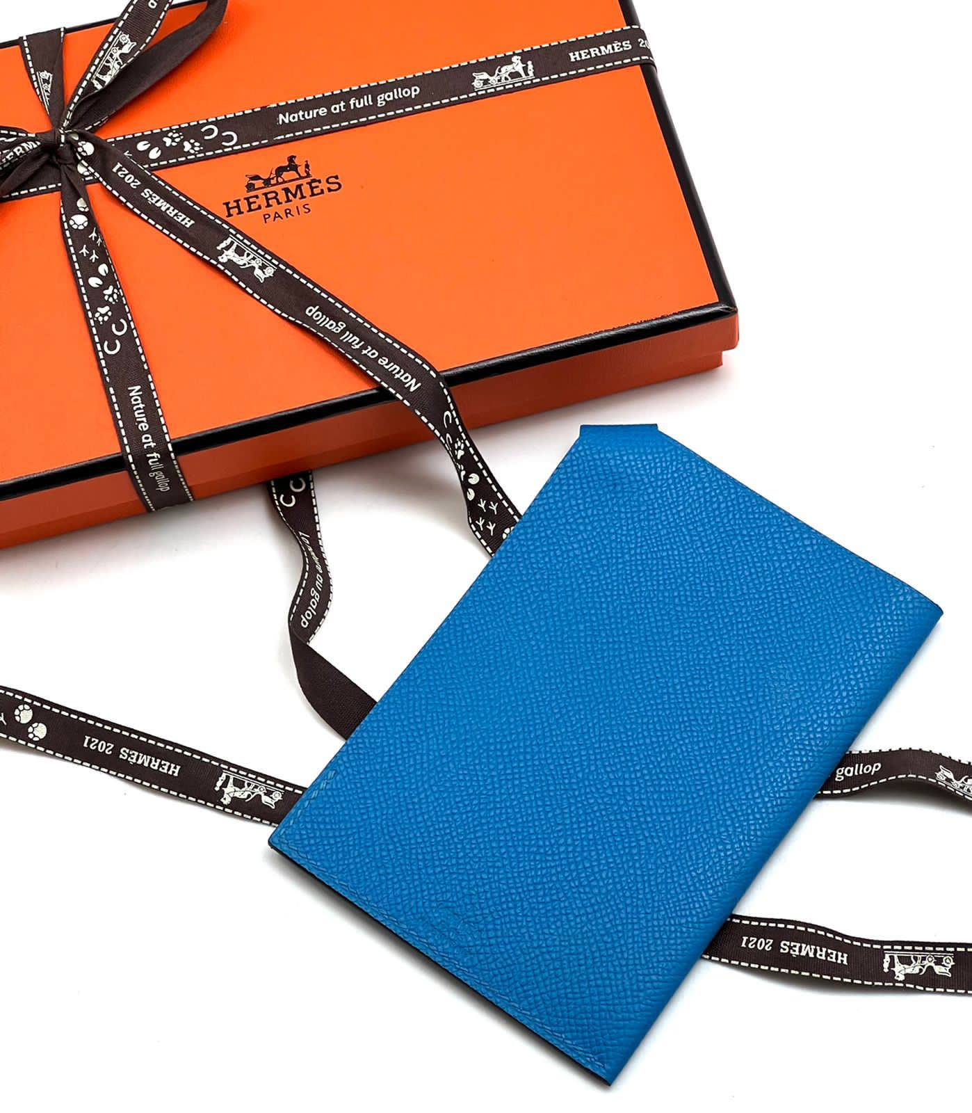 ОБЛОЖКА НА ПАСПОРТ HERMES детальное фото