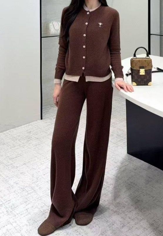 КОСТЮМ CHRISTIAN DIOR фото