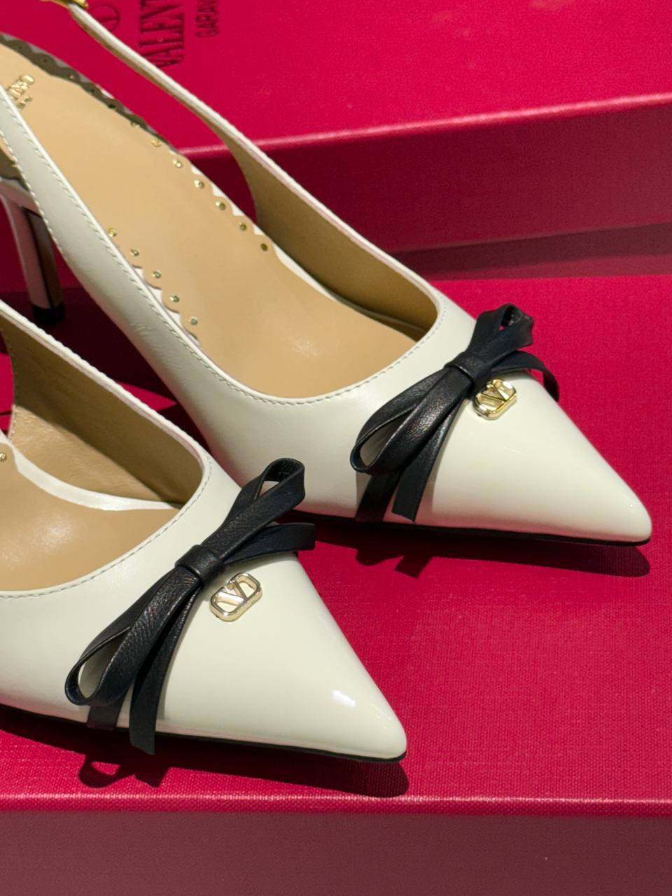 ТУФЛИ VALENTINO детальное фото