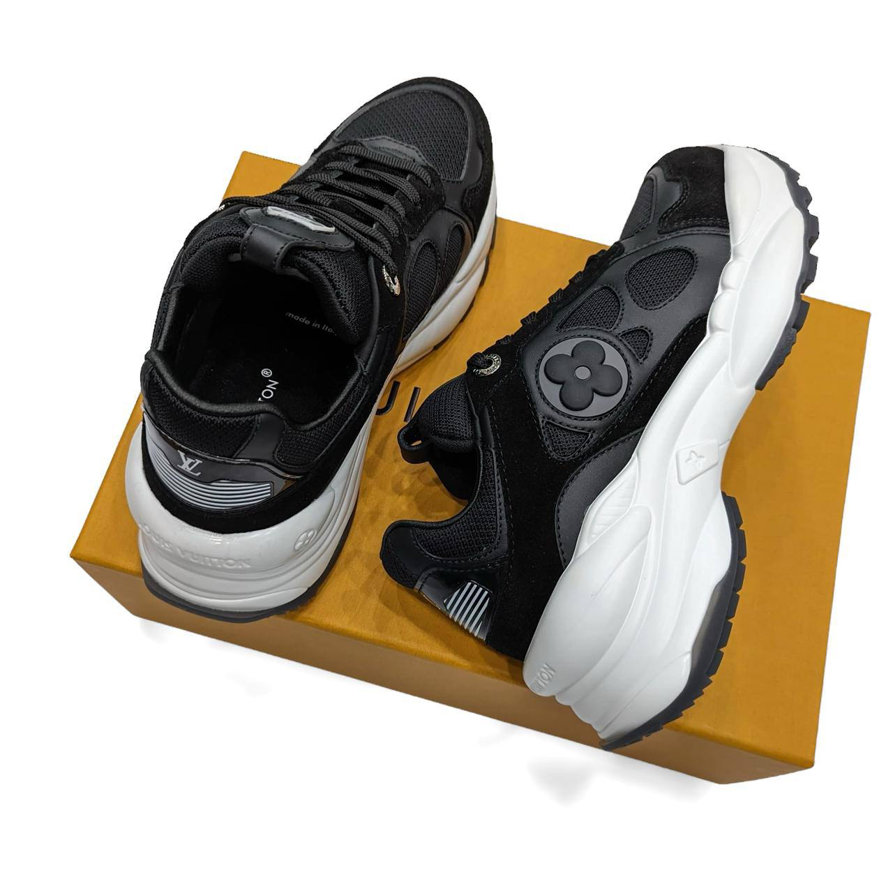 КРОССОВКИ LOUIS VUITTON детальное фото