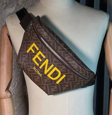 МУЖСКАЯ СУМКА СЛИНГ FENDI фото