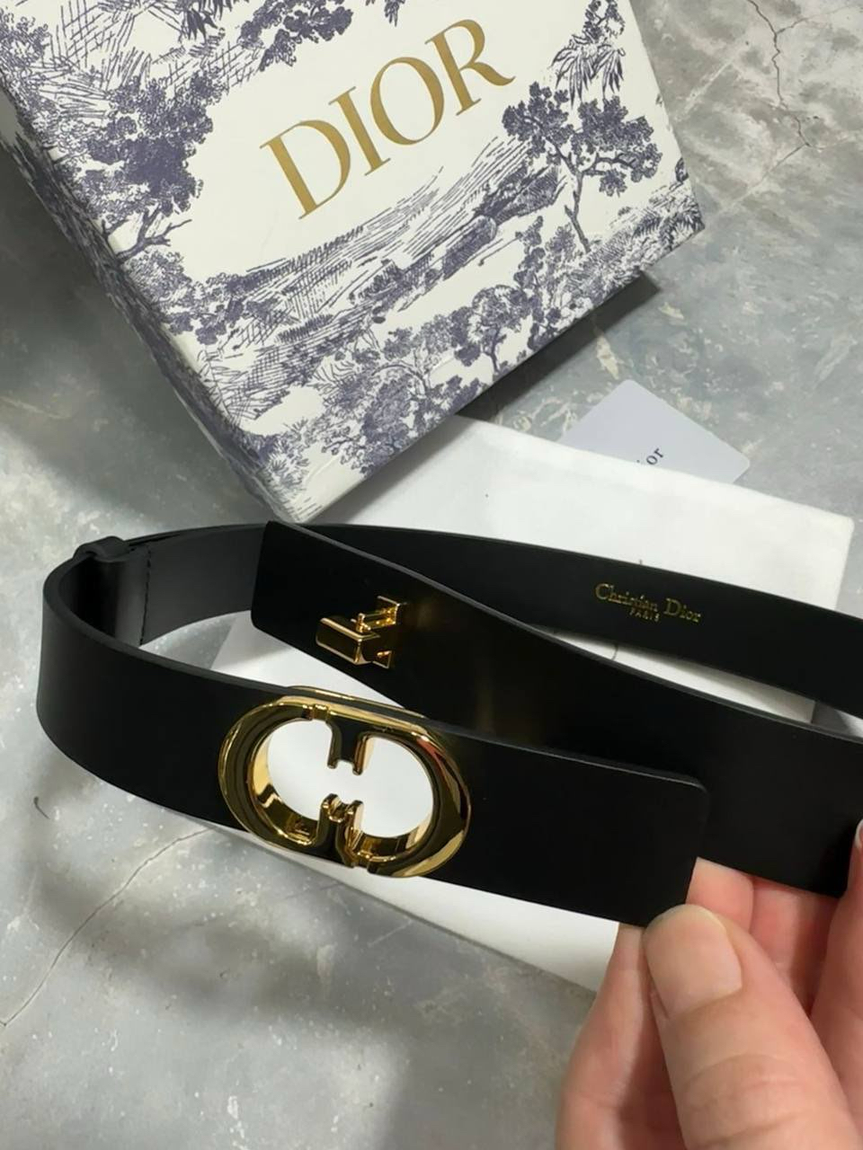 ЖЕНСКИЙ РЕМЕНЬ CHRISTIAN DIOR детальное фото