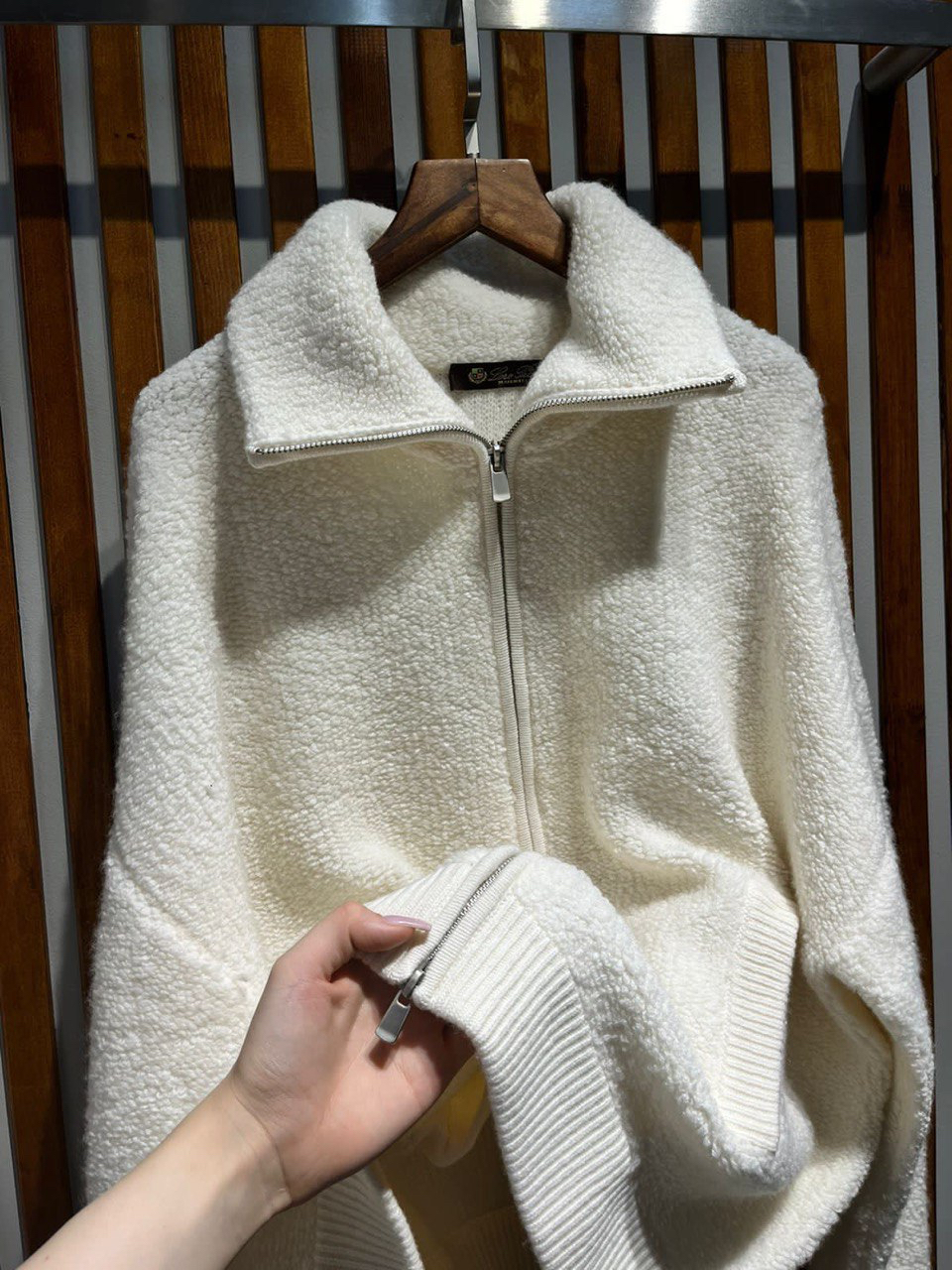 КОФТА LORO PIANA детальное фото