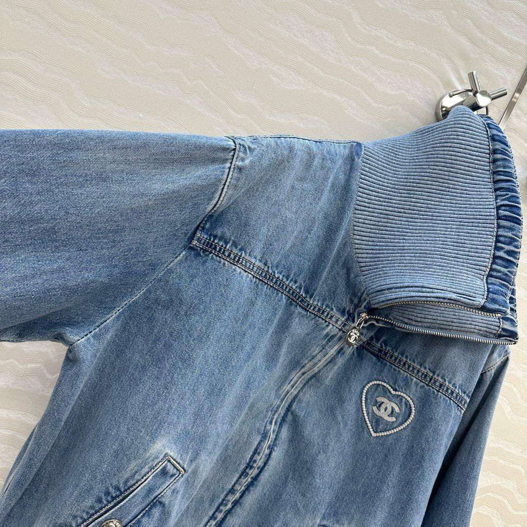 БОМБЕР CHANEL детальное фото