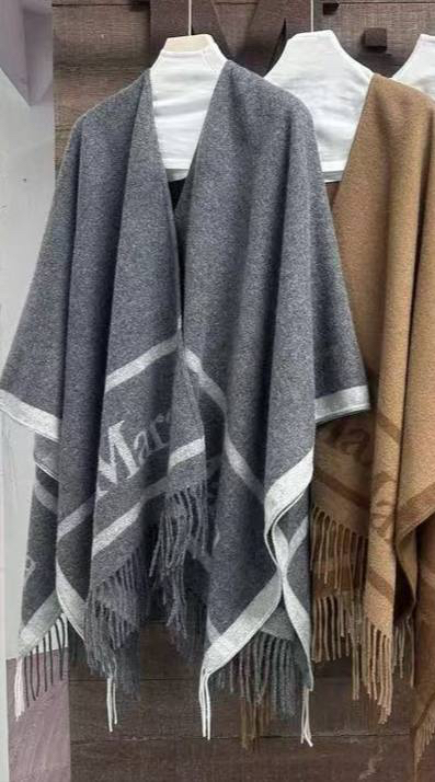 ПОНЧО MAX MARA детальное фото