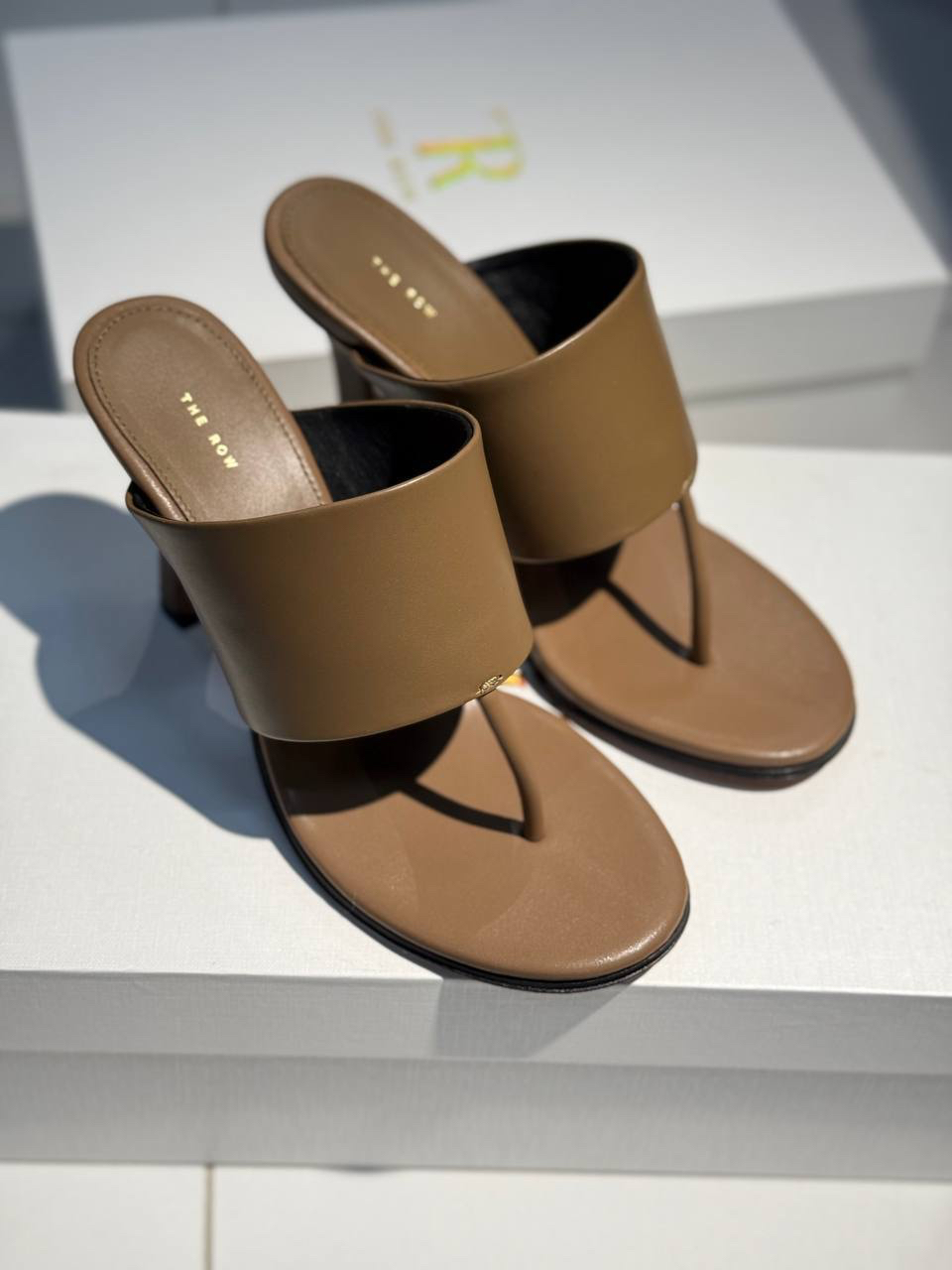 ШЛЕПКИ THE ROW детальное фото