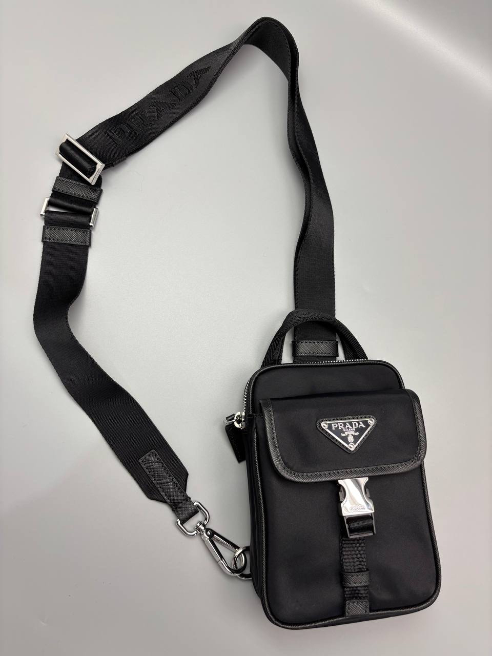 СУМКА СЛИНГ PRADA детальное фото