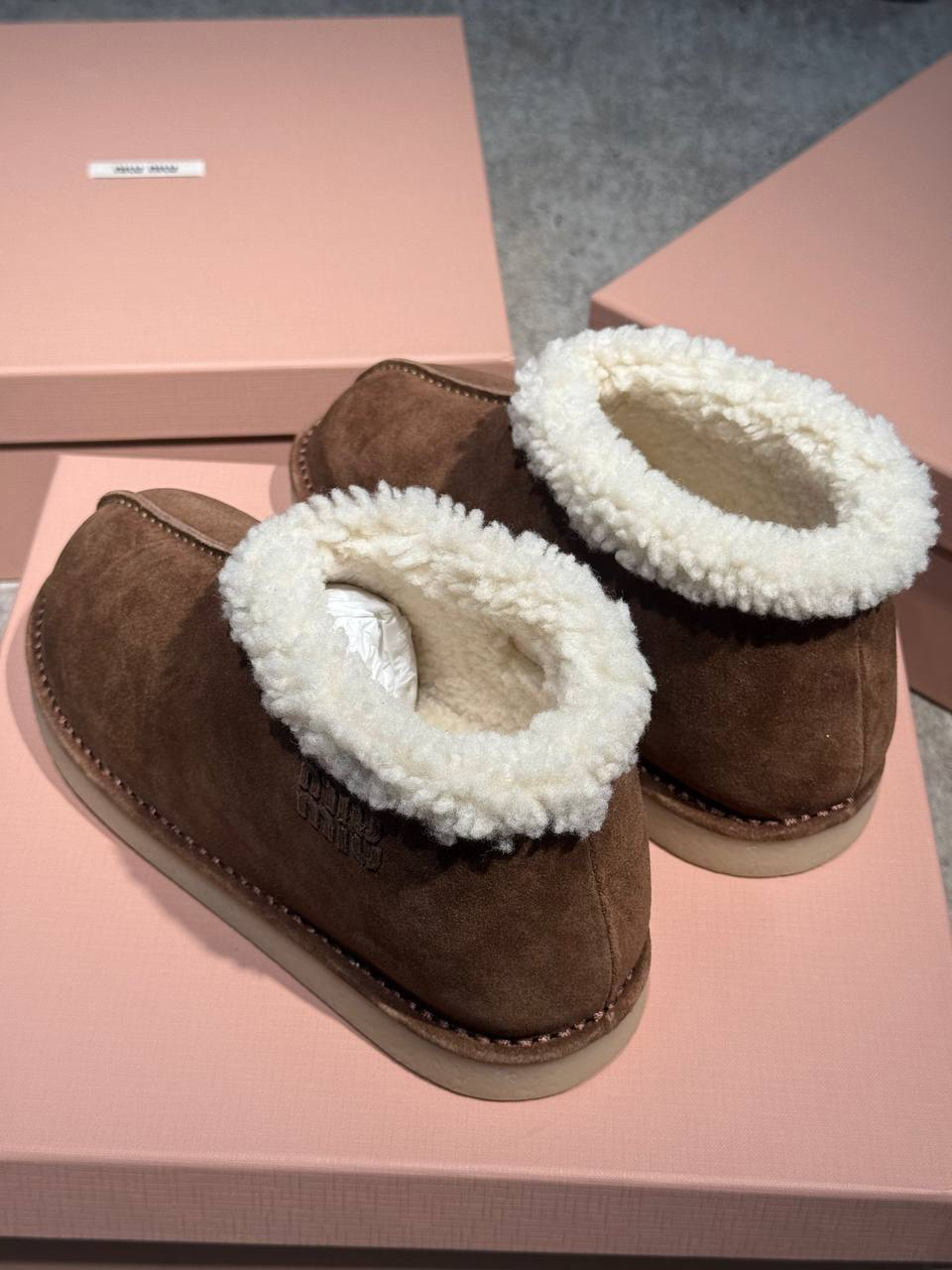 УГГИ MIU MIU детальное фото