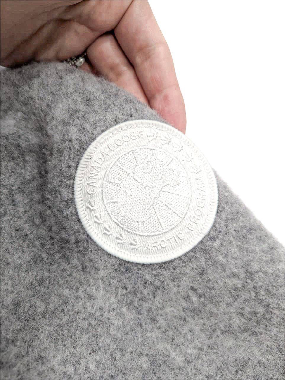 БОМБЕР CANADA GOOSE детальное фото