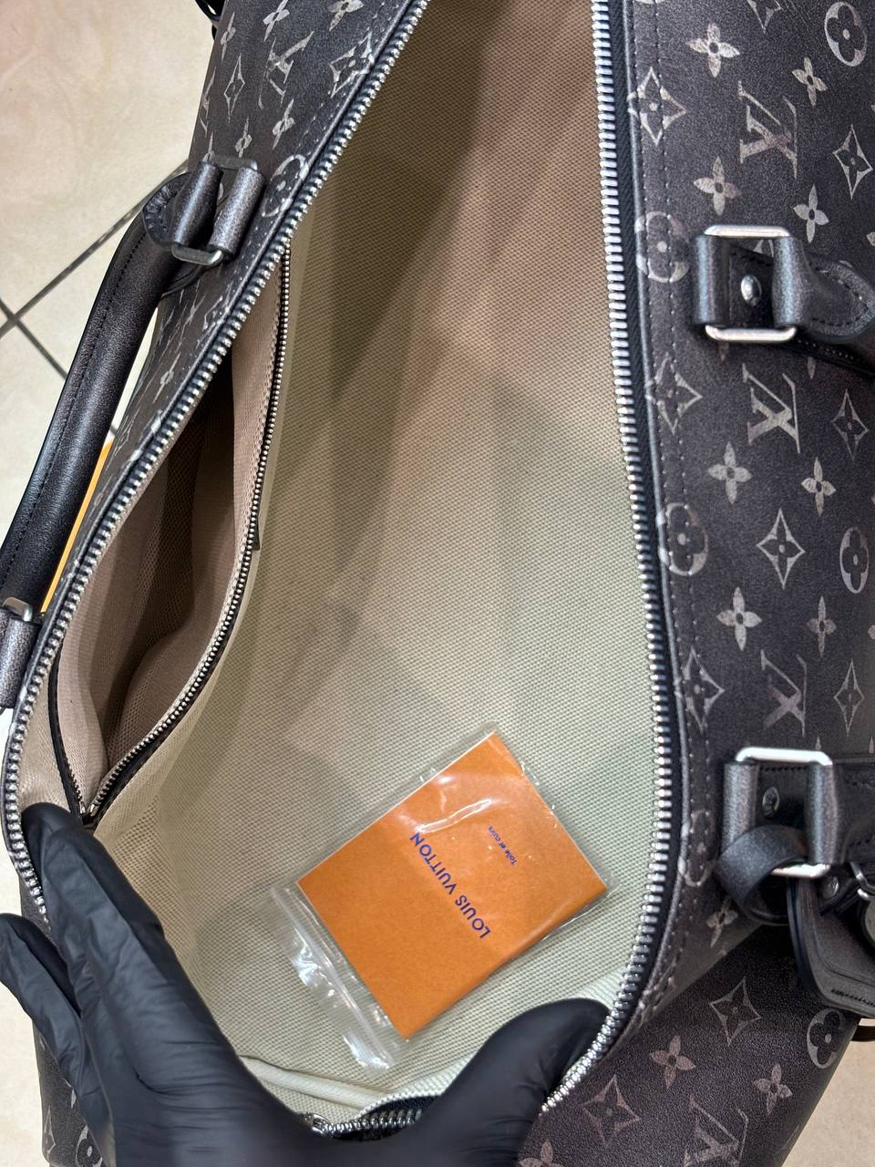 ДОРОЖНАЯ СУМКА LOUIS VUITTON детальное фото