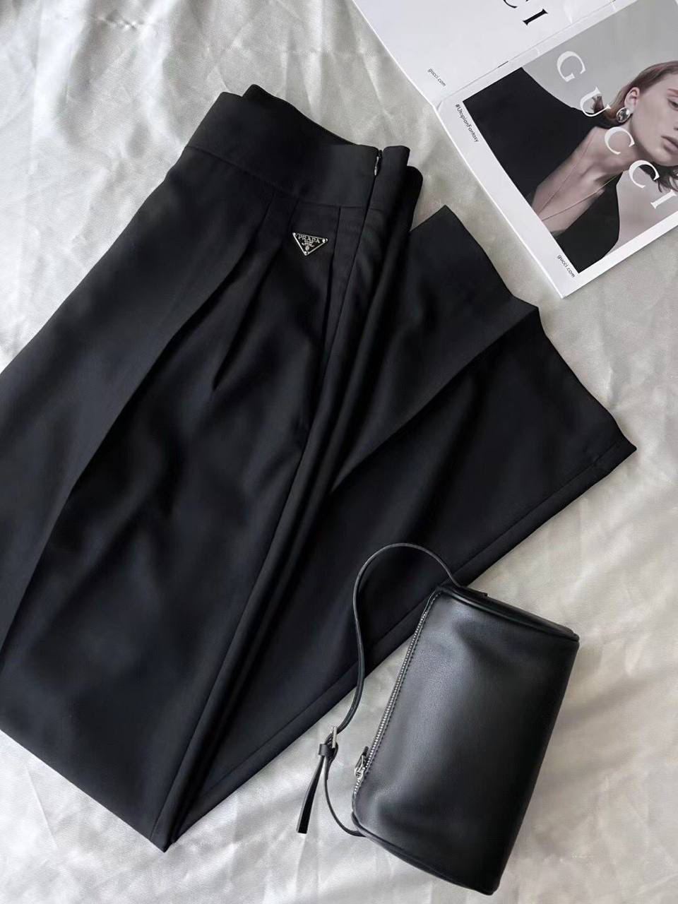 БРЮКИ PRADA детальное фото