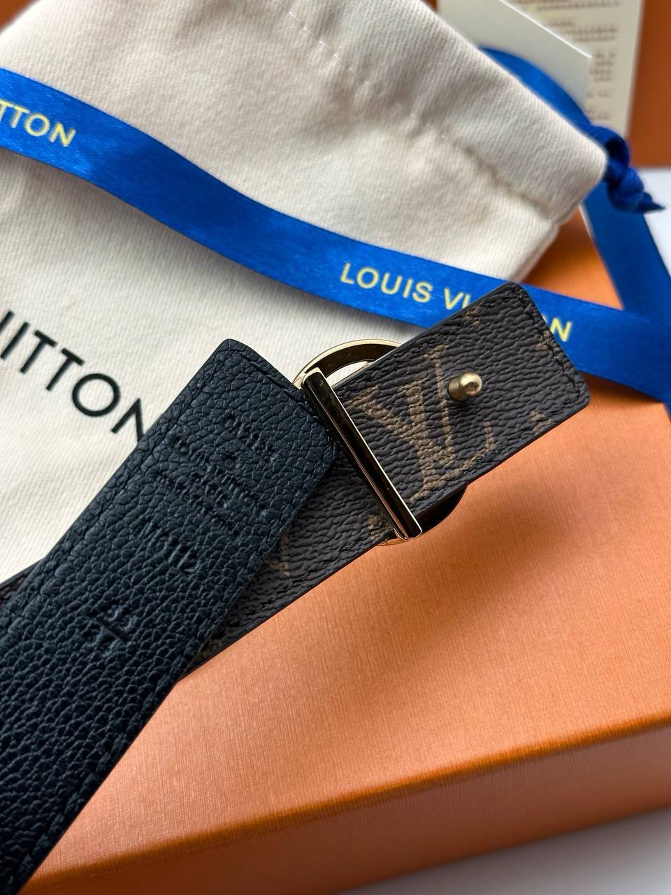 ЖЕНСКИЙ РЕМЕНЬ LOUIS VUITTON детальное фото