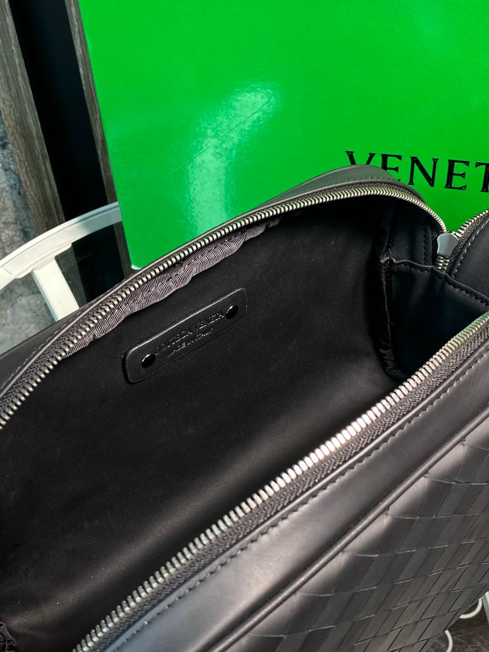МУЖСКОЙ НЕСЕССЕР КОСМЕТИЧКА BOTTEGA VENETA детальное фото