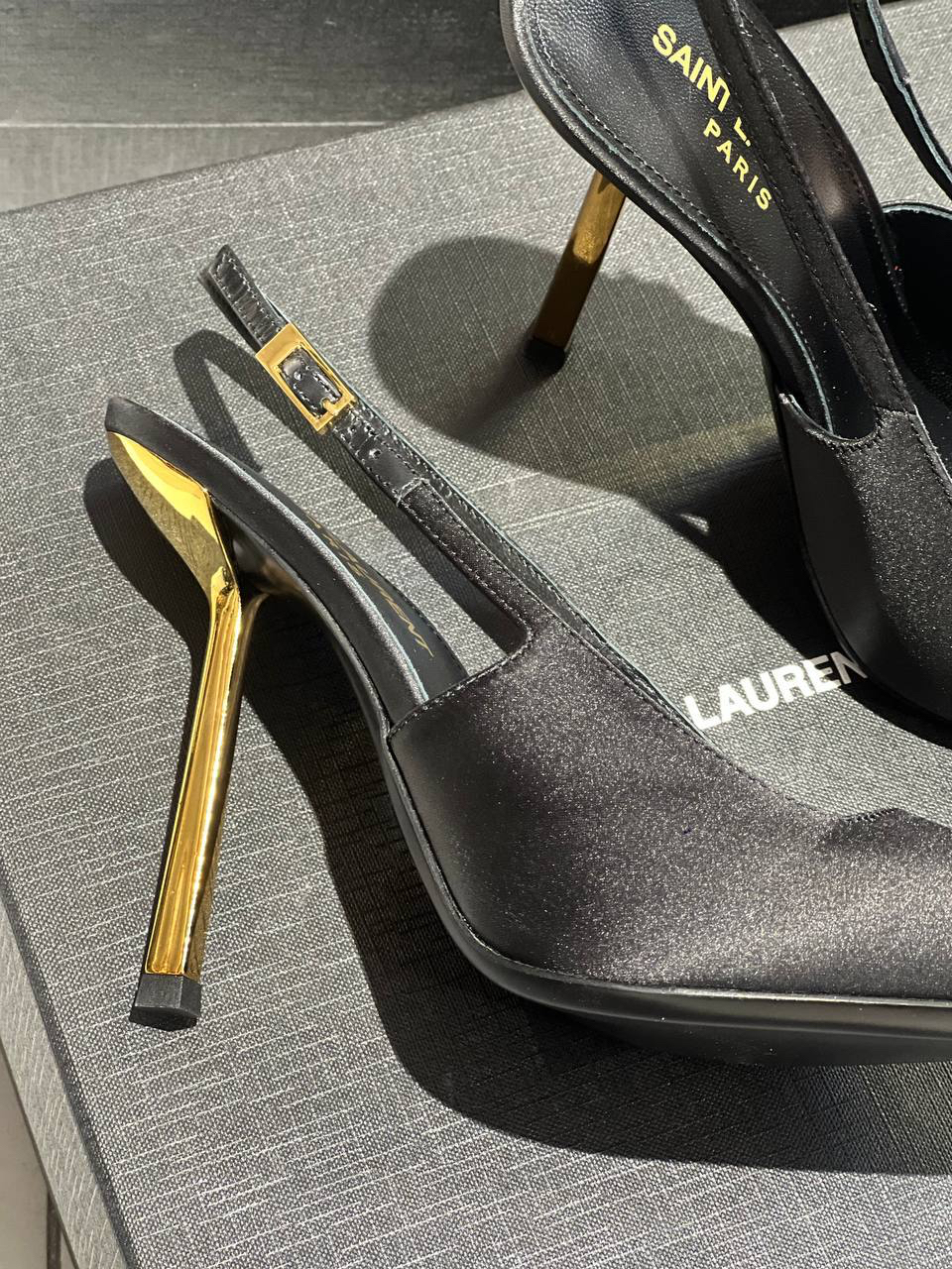 ТУФЛИ SAINT LAURENT детальное фото