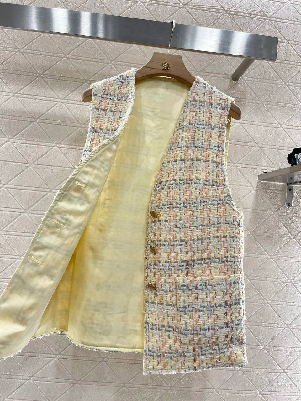 ЖИЛЕТ CHANEL детальное фото