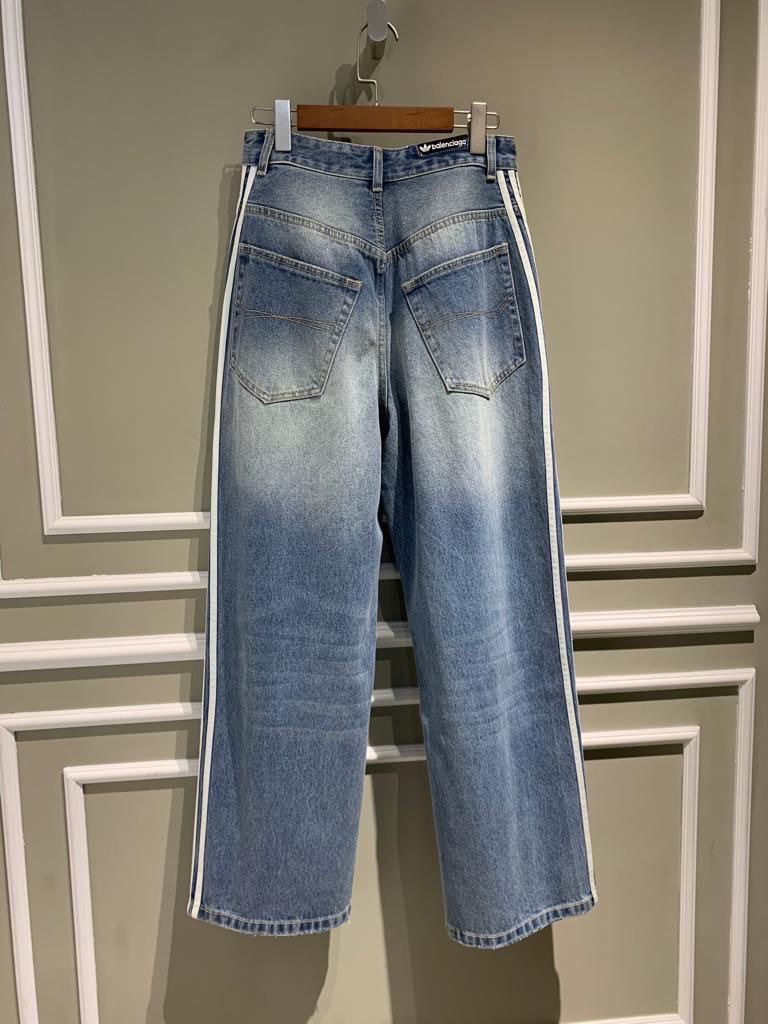 ДЖИНСЫ BALENCIAGA детальное фото