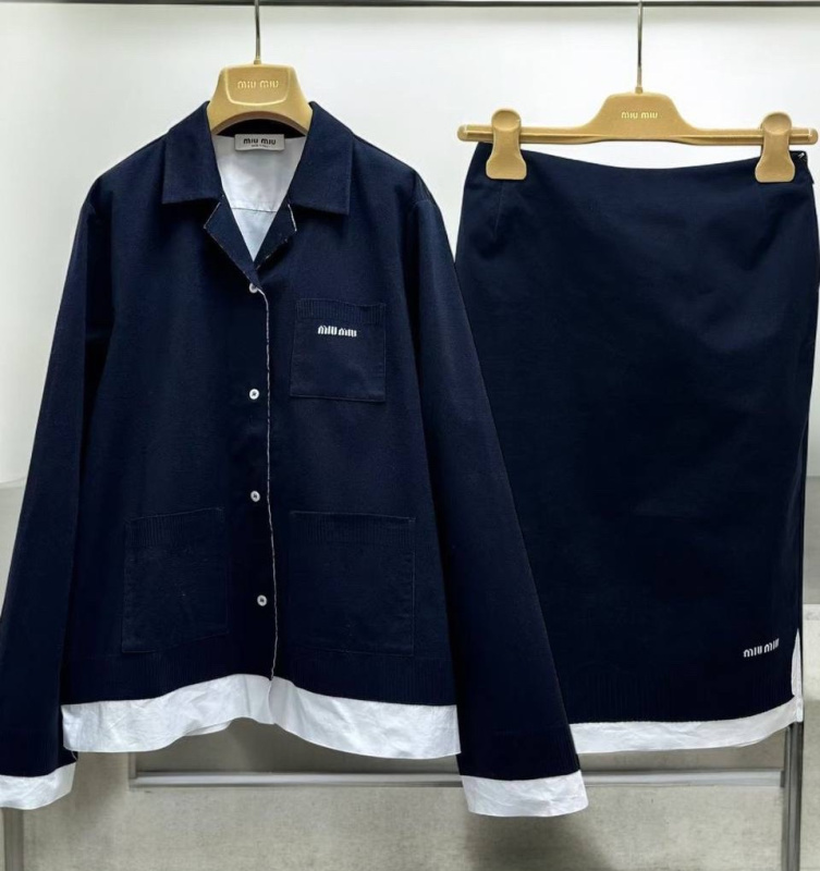 КОСТЮМ MIU MIU фото