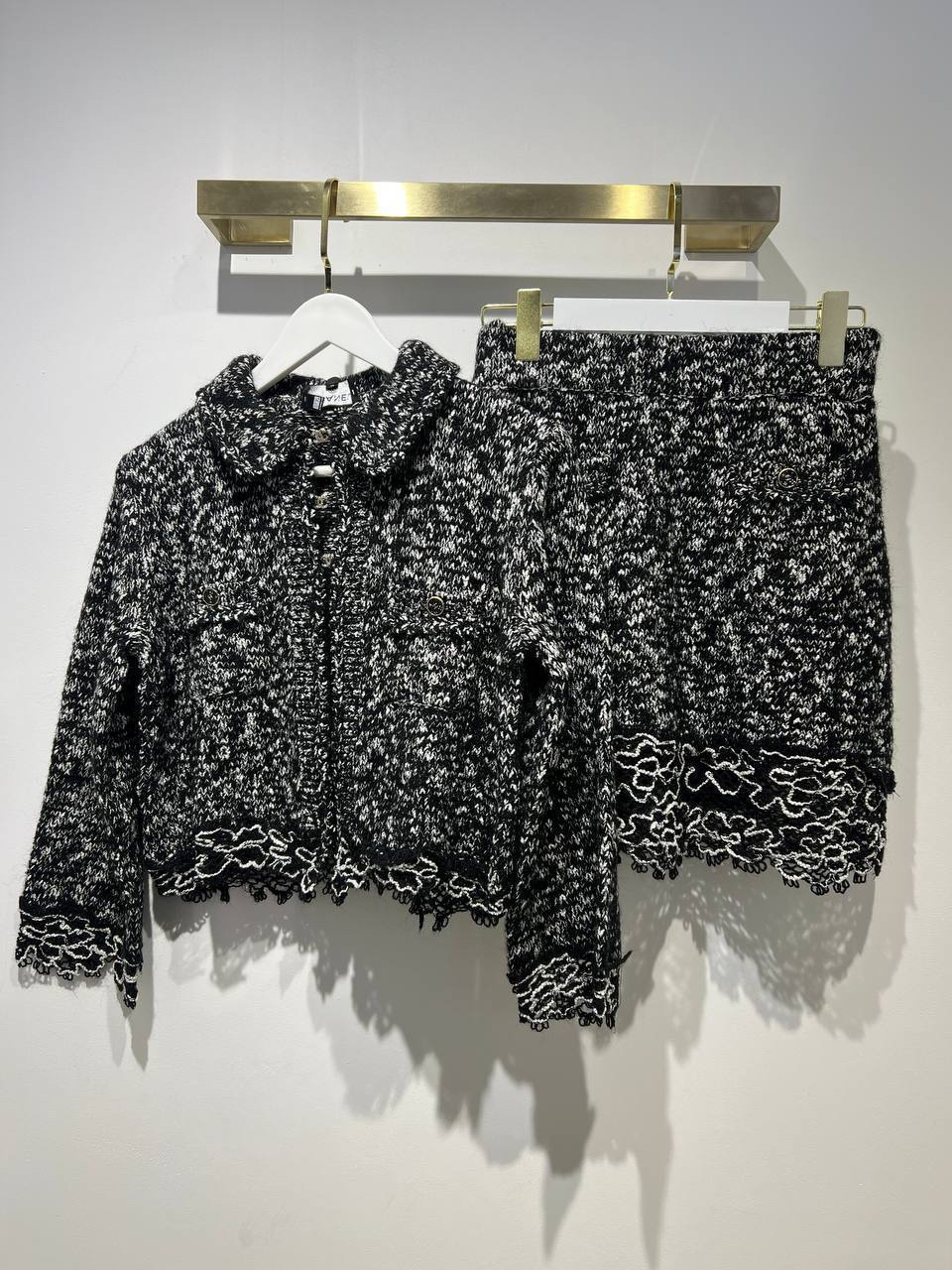 КОСТЮМ CHANEL детальное фото