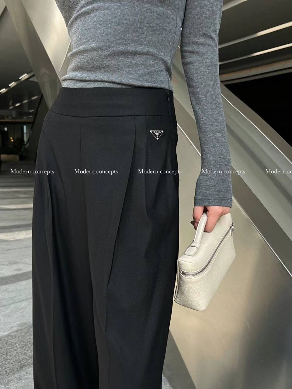 БРЮКИ PRADA детальное фото