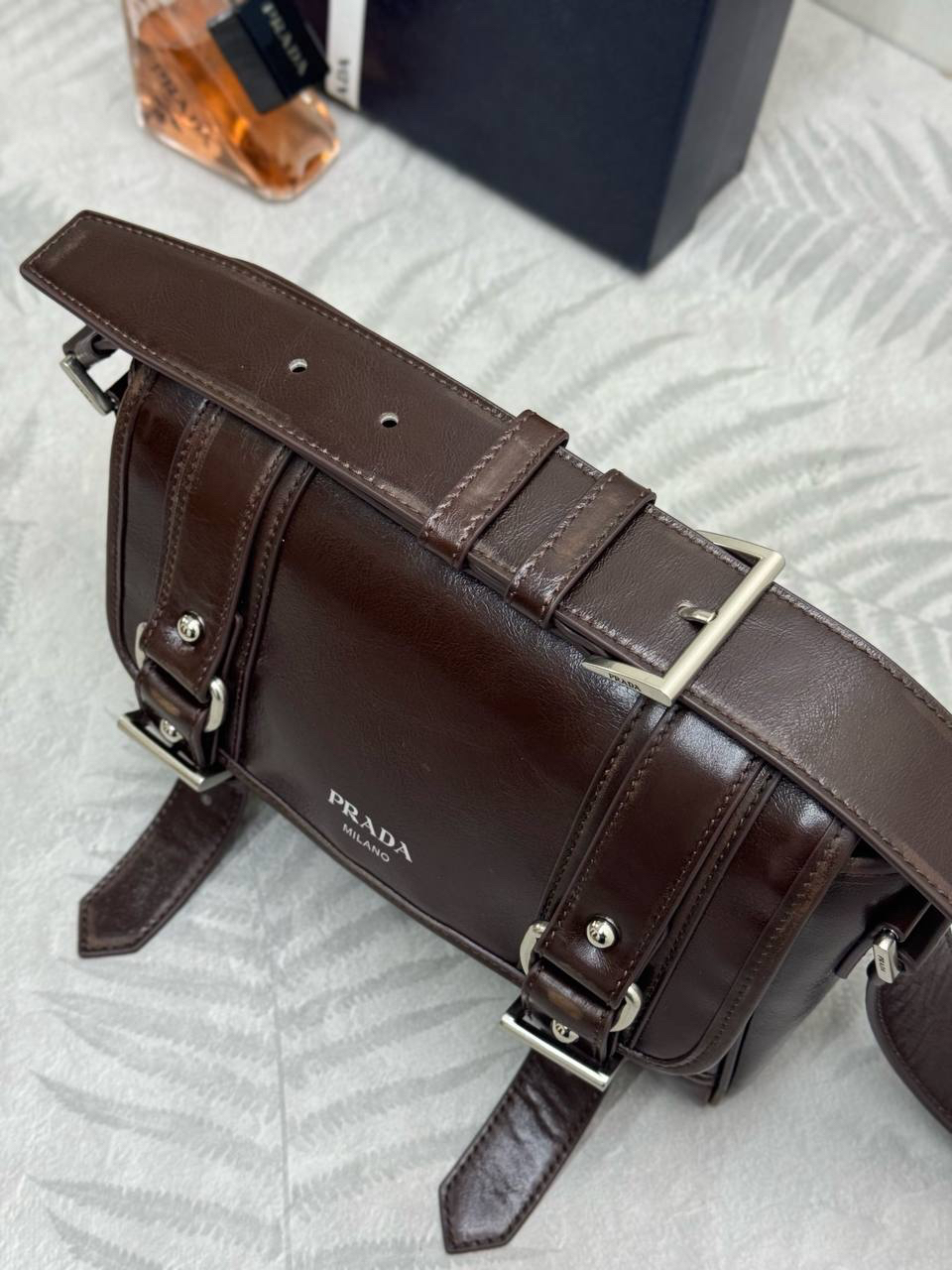 МУЖСКАЯ СУМКА МЕССЕНДЖЕР PRADA детальное фото