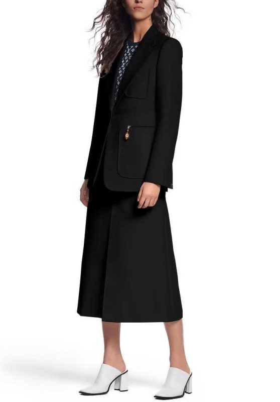 КОСТЮМ LOUIS VUITTON фото