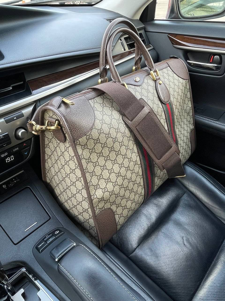 МУЖСКОЙ ПОРТФЕЛЬ GUCCI детальное фото