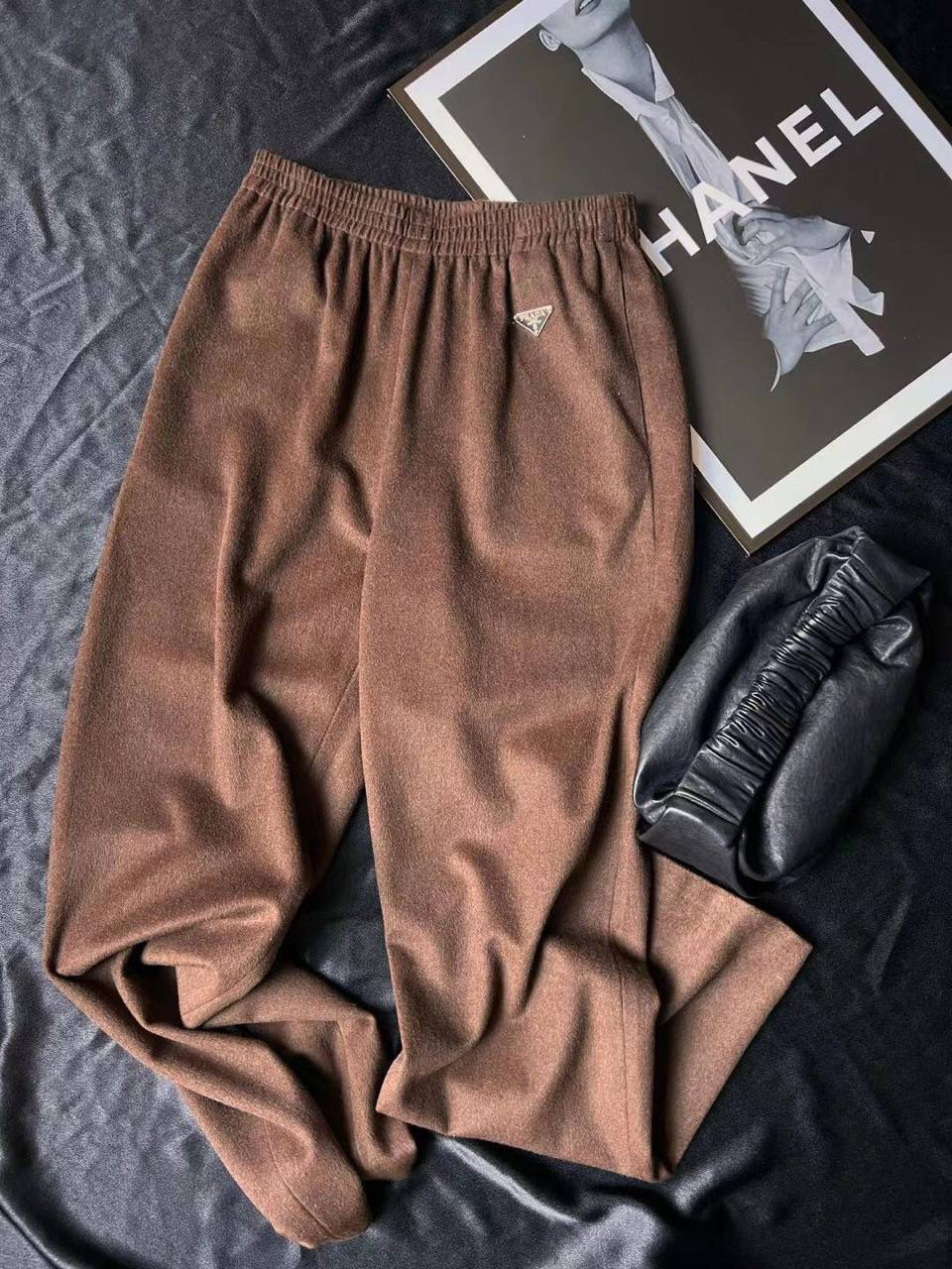 БРЮКИ PRADA детальное фото