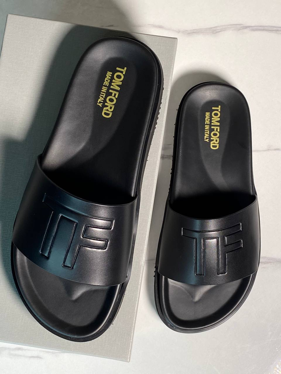 МУЖСКИЕ ШЛЕПКИ TOM FORD детальное фото