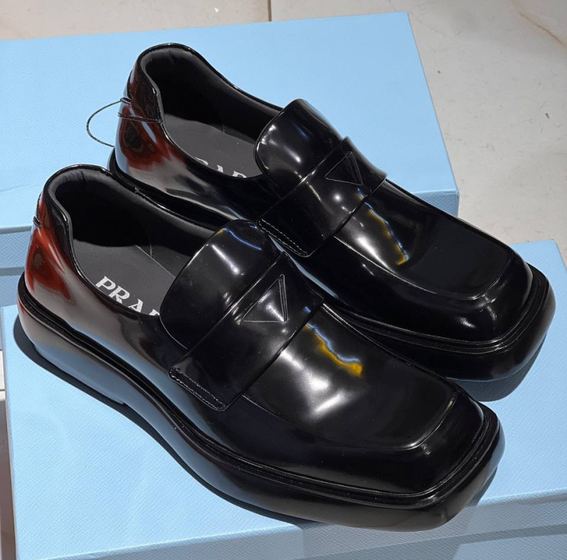 ЛОФЕРЫ PRADA фото