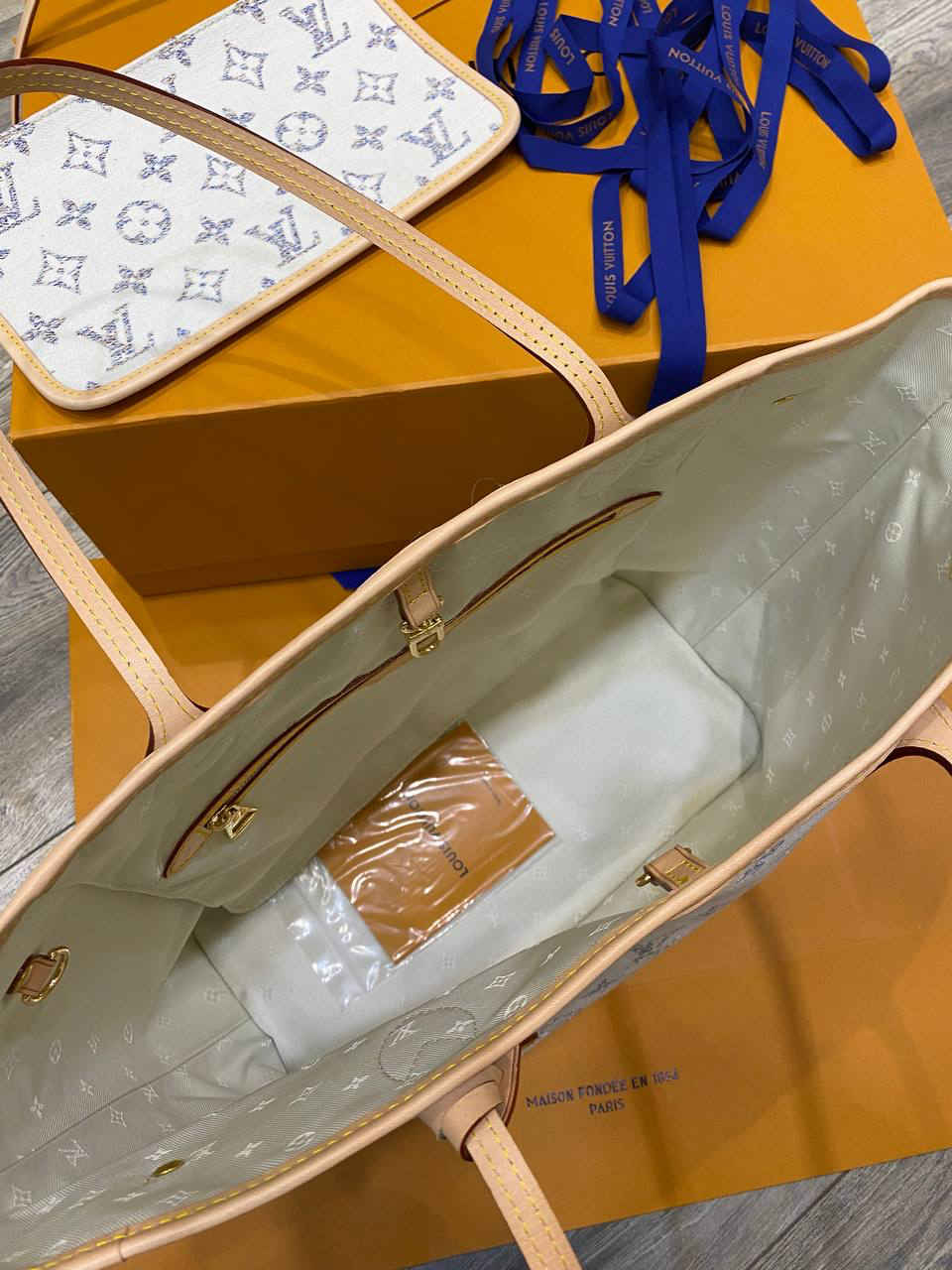 СУМКА LOUIS VUITTON детальное фото