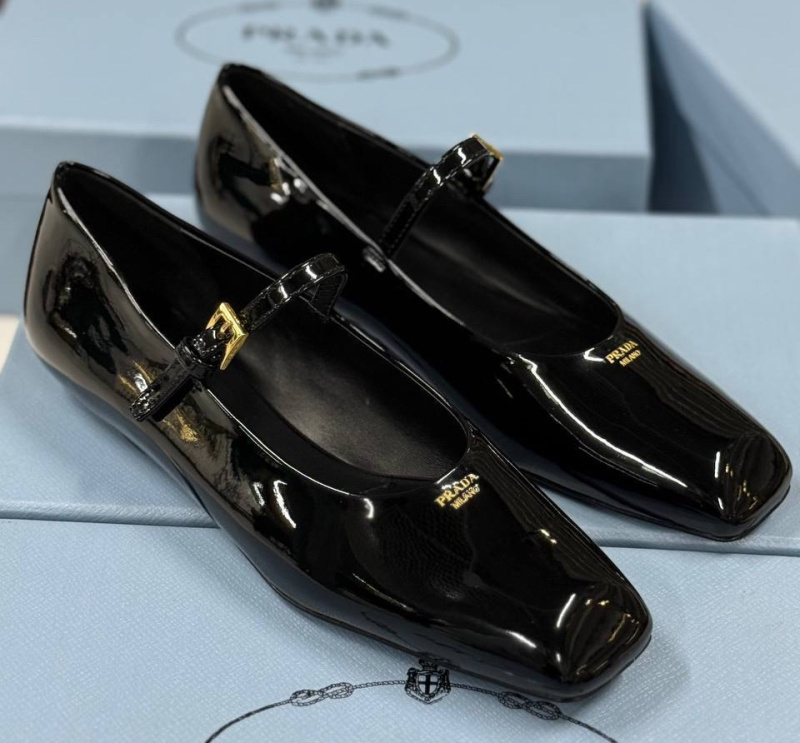 БАЛЕТКИ PRADA фото