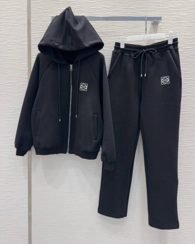 КОСТЮМ LOEWE фото