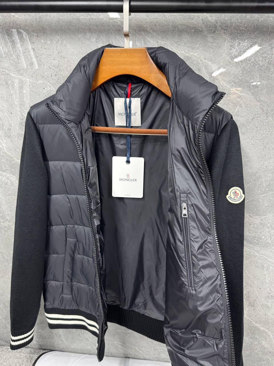 МУЖСКАЯ КУРТКА MONCLER детальное фото
