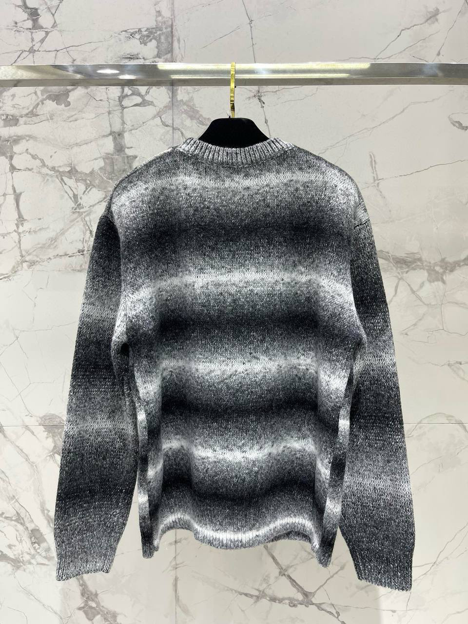 СВИТЕР CHANEL детальное фото