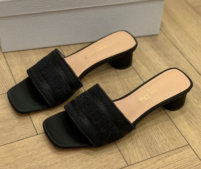 ШЛЕПКИ CHRISTIAN DIOR фото