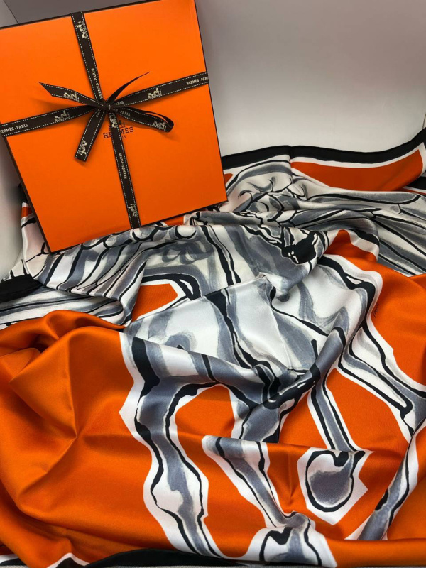 ПЛАТОК HERMES фото