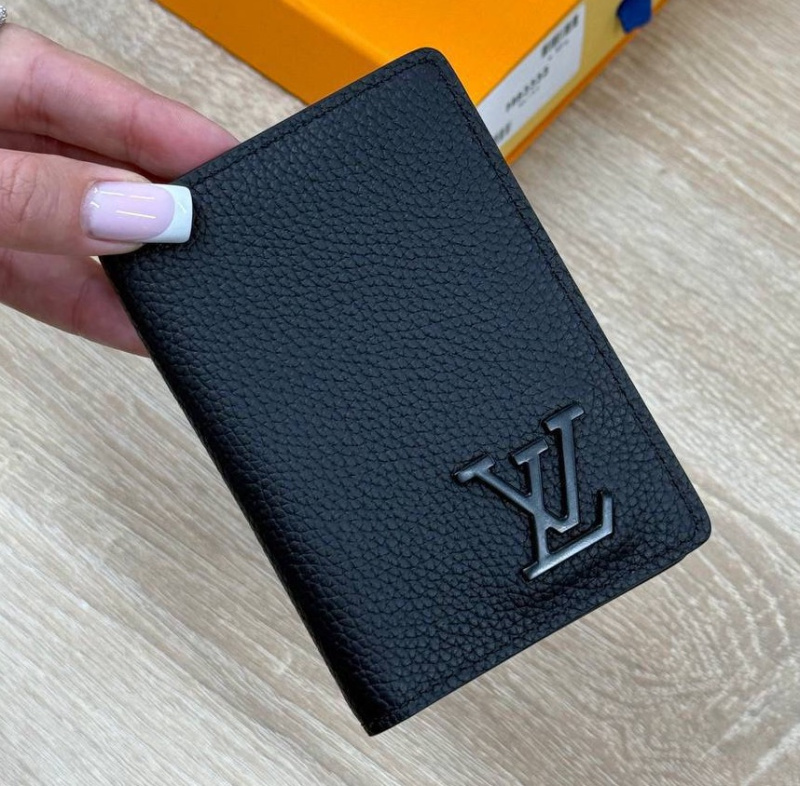 КАРТХОЛДЕР LOUIS VUITTON фото