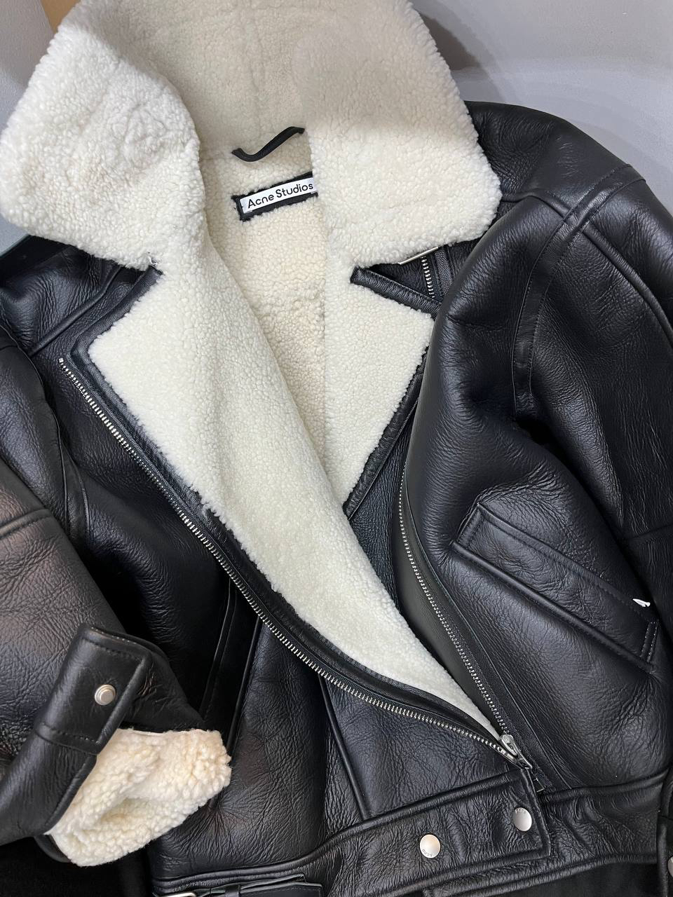 ДУБЛЕНКА ACNE STUDIOS детальное фото