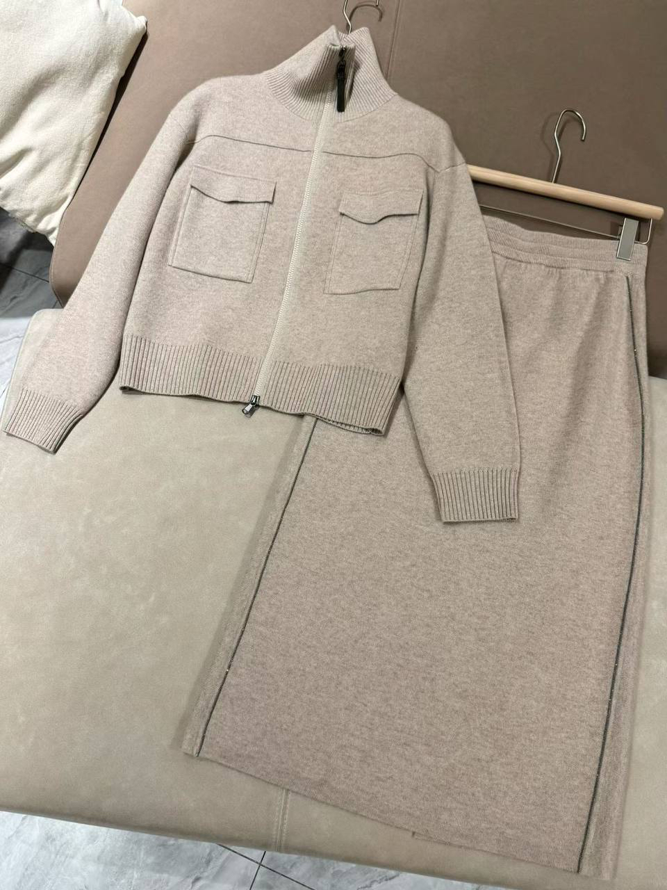 КОСТЮМ BRUNELLO CUCINELLI детальное фото