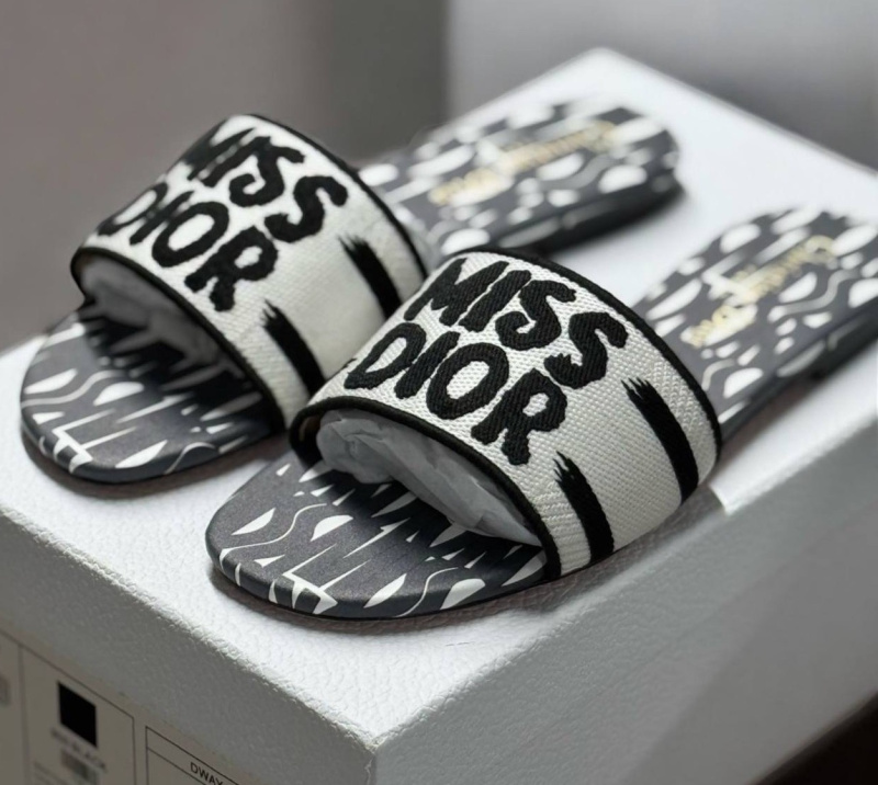 ШЛЕПКИ CHRISTIAN DIOR фото