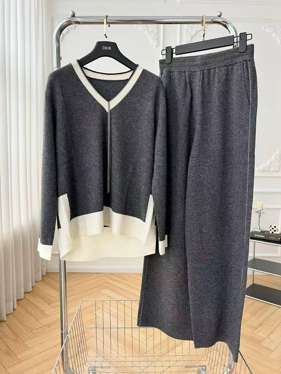 КОСТЮМ BRUNELLO CUCINELLI детальное фото