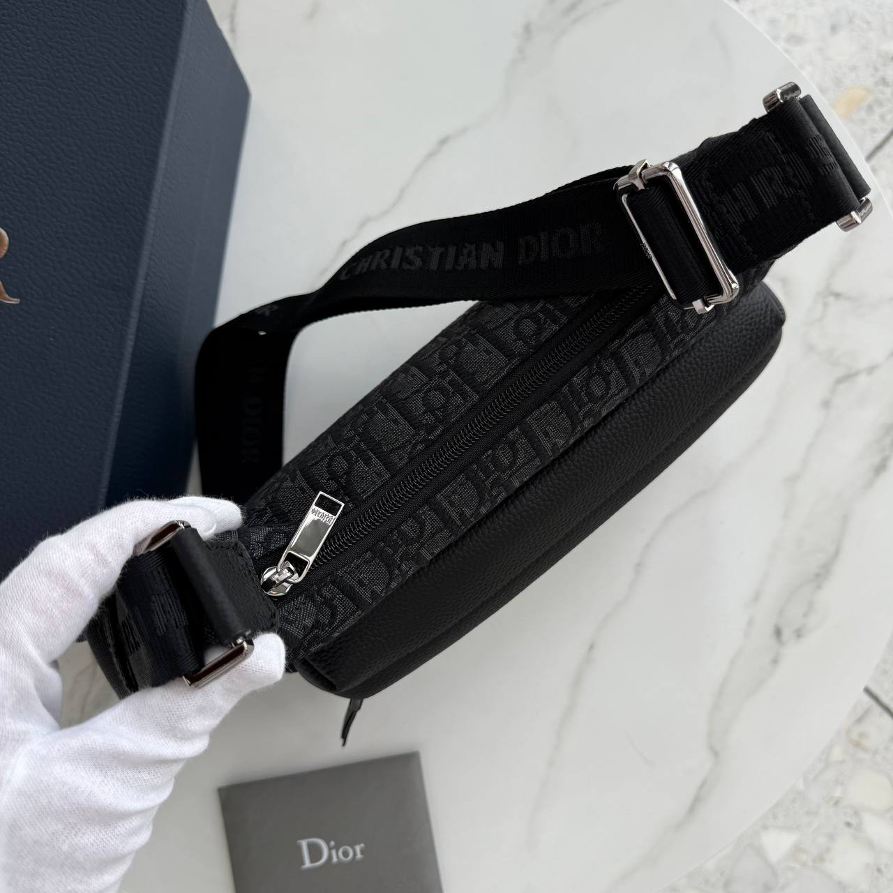 МУЖСКАЯ СУМКА МЕССЕНДЖЕР CHRISTIAN DIOR детальное фото