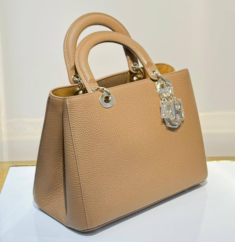 СУМКА CHRISTIAN DIOR DIORISSIMO фото