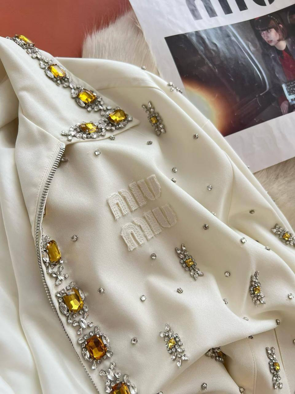 ВЕТРОВКА MIU MIU детальное фото