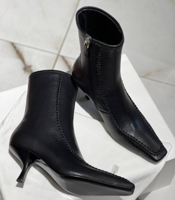 БОТИЛЬОНЫ THE ROW фото