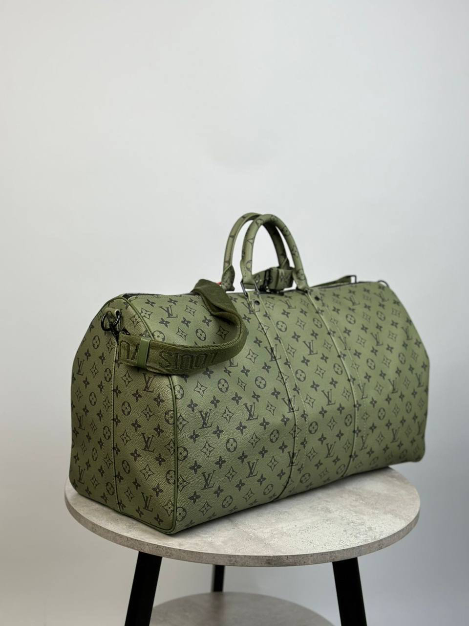 ДОРОЖНАЯ СУМКА LOUIS VUITTON детальное фото