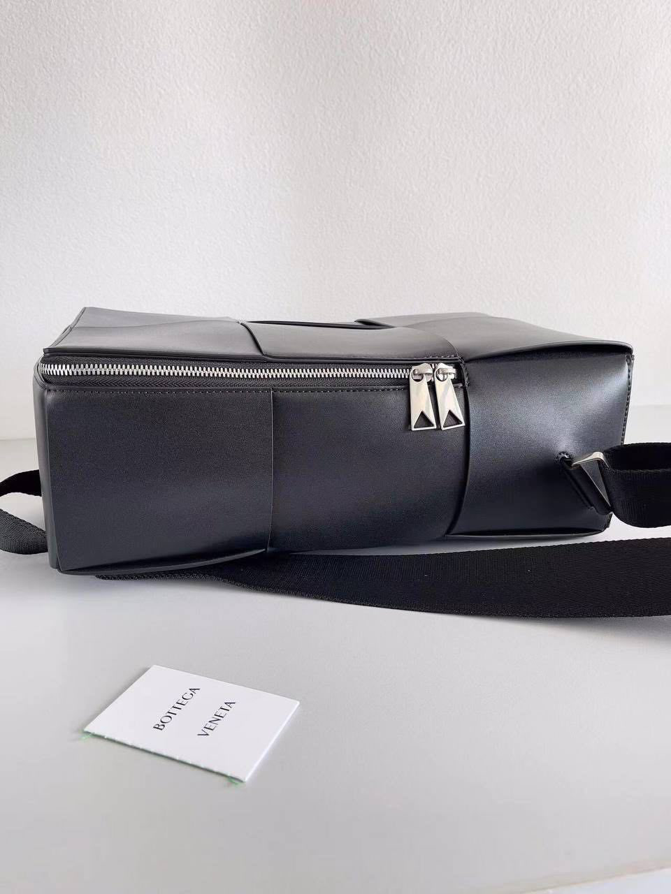 МУЖСКОЙ РЮКЗАК BOTTEGA VENETA детальное фото