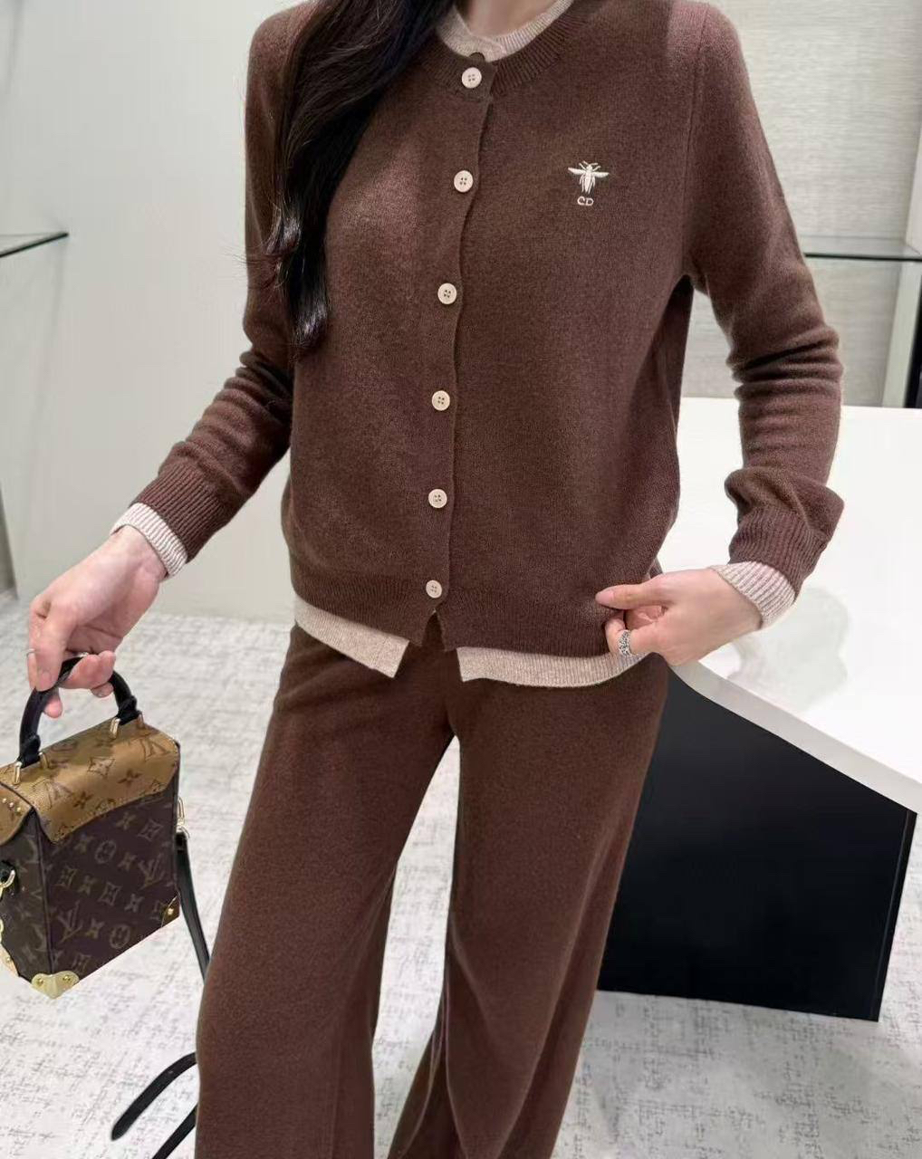 КОСТЮМ CHRISTIAN DIOR детальное фото