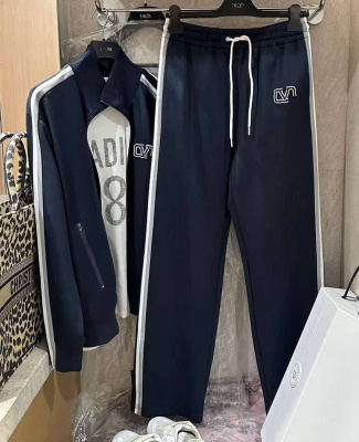 КОСТЮМ VALENTINO фото